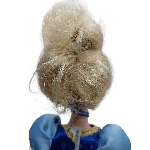 Disney Porcelain Cinderella Princess Doll Brass Key Collection Keepsake Edition - Picture 7 of 9